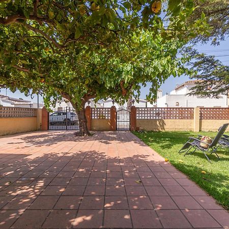 Apart-Rent Casa Con Jardin Pani 0081 เอมปูเรียบราบา ภายนอก รูปภาพ