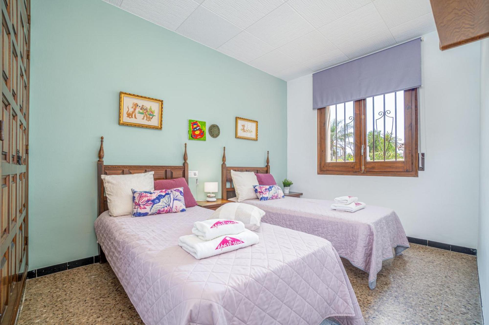 Apart-Rent Casa Con Jardin Pani 0081 เอมปูเรียบราบา ภายนอก รูปภาพ