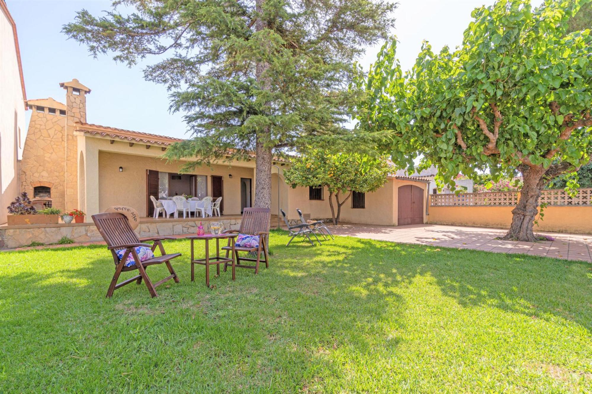 Apart-Rent Casa Con Jardin Pani 0081 เอมปูเรียบราบา ภายนอก รูปภาพ